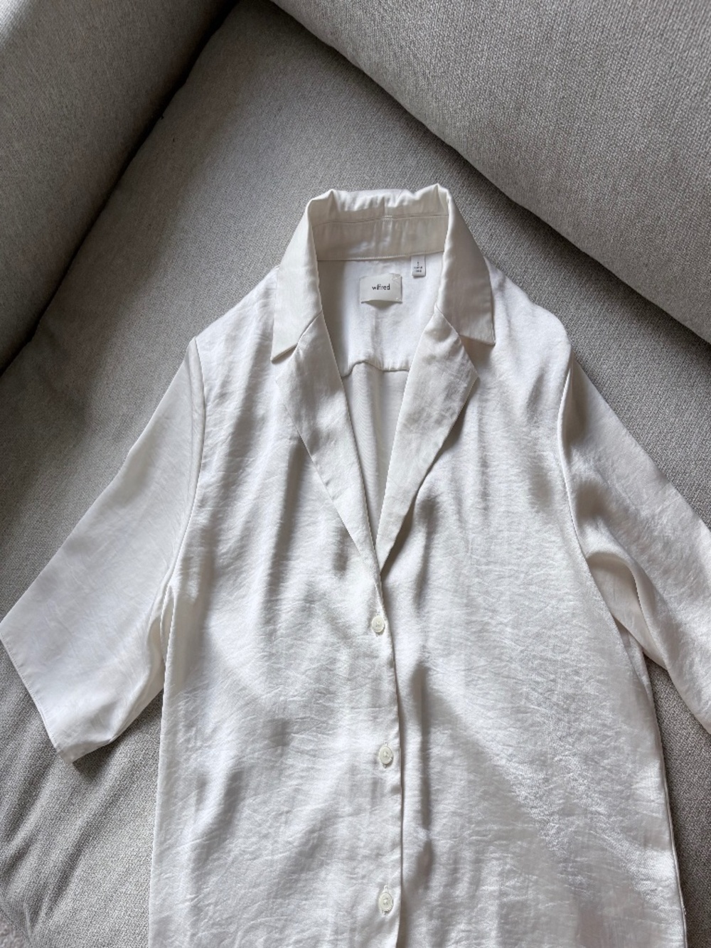 Wilfred satin Beso shirt